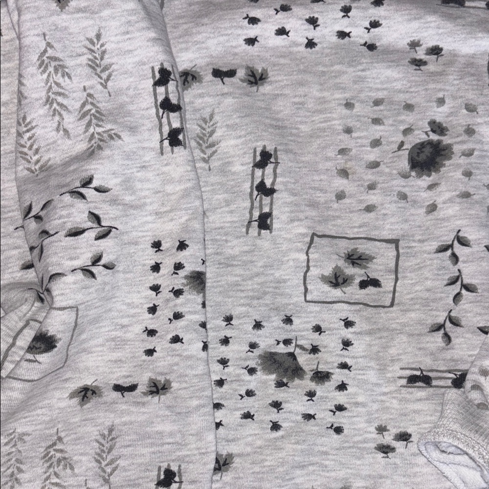 Gray Patterned Sweatshirt - image 3